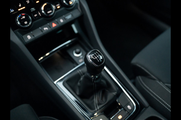 Škoda Karoq 1.5 TSI ACT Sportline Business | Trekhaak wegkl. | Camera | Prijs Rijklaar!!