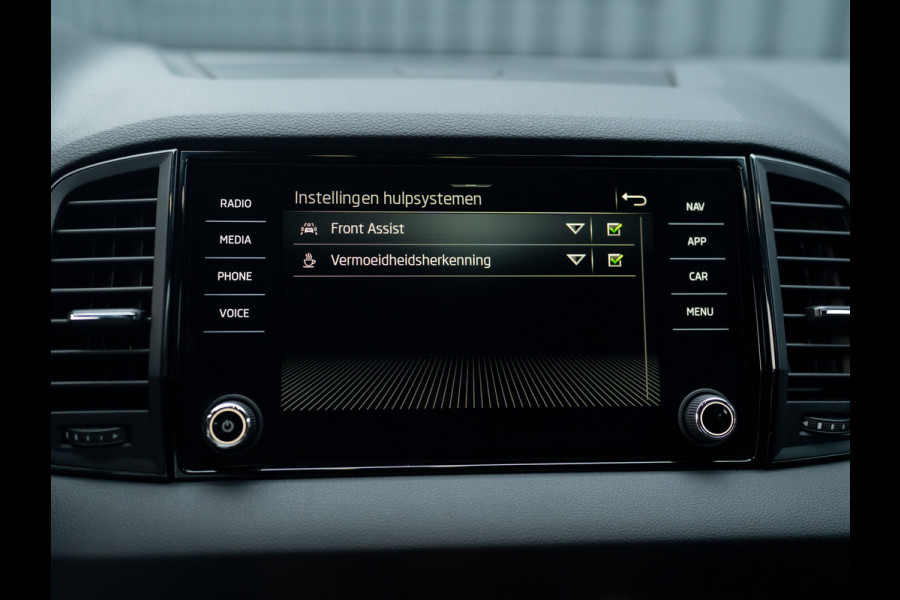 Škoda Karoq 1.5 TSI ACT Sportline Business | Trekhaak wegkl. | Camera | Prijs Rijklaar!!