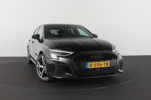 Audi A3 Sportback 35 TFSI S line edition > Full S line/Matrix-LED/Black-Optiek/19inch/Mythoszwart metallic