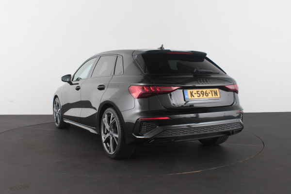 Audi A3 Sportback 35 TFSI S line edition > Full S line/Matrix-LED/Black-Optiek/19inch/Mythoszwart metallic