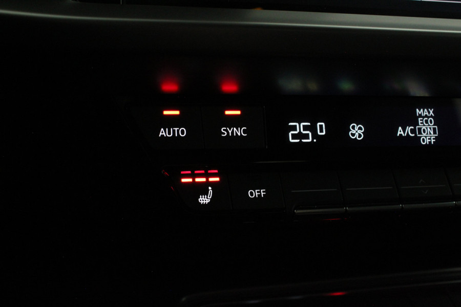 Audi A3 Sportback 35 TFSI S line edition > Full S line/Matrix-LED/Black-Optiek/19inch/Mythoszwart metallic