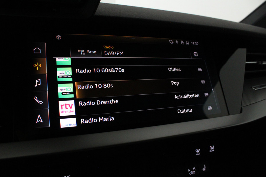 Audi A3 Sportback 35 TFSI S line edition > Full S line/Matrix-LED/Black-Optiek/19inch/Mythoszwart metallic