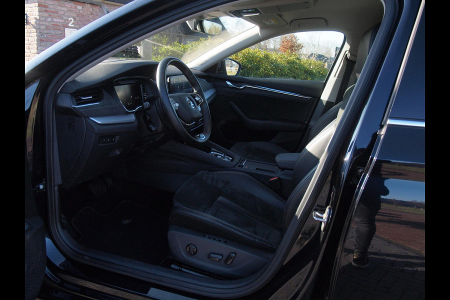 Škoda Octavia Combi 1.0 e-TSI Business Edition Plus | Head-Up Display | Sfeerverlichting | Automaat | Cruise Control | Apple Carplay | Parkeersensoren |