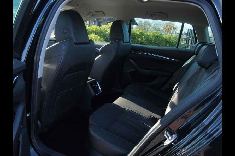 Škoda Octavia Combi 1.0 e-TSI Business Edition Plus | Head-Up Display | Sfeerverlichting | Automaat | Cruise Control | Apple Carplay | Parkeersensoren |