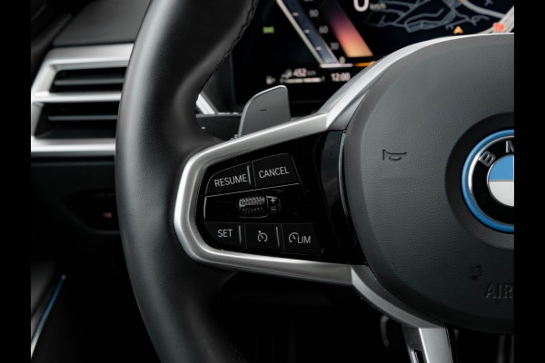 BMW 3 Serie Touring 330e xDrive - M-Sport - LCI 2 - Memoryzetel - Head-up - Driving + Parking Ass