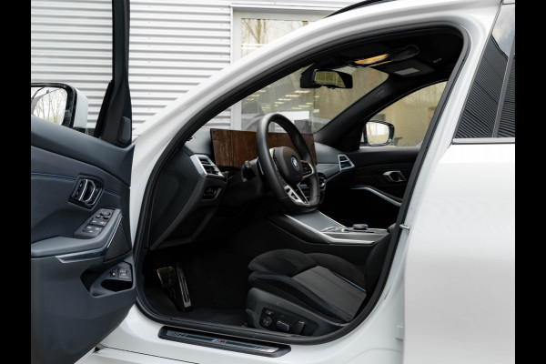 BMW 3 Serie Touring 330e xDrive - M-Sport - LCI 2 - Memoryzetel - Head-up - Driving + Parking Ass