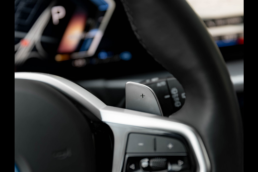 BMW 3 Serie Touring 330e xDrive - M-Sport - LCI 2 - Memoryzetel - Head-up - Driving + Parking Ass