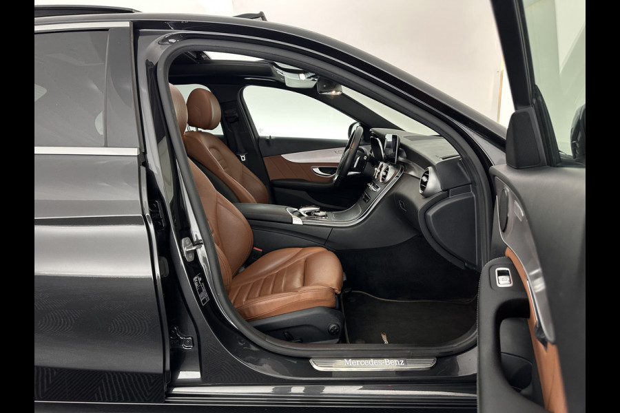 Mercedes-Benz C-Klasse 300 e Business Solution AMG Limited ( Plug-in ) (INCL.BTW) *PANO | LEATHER | MULTIBEAM-LED | DISTRONIC | DIGI-COCKPIT | HEATED-SPORTSEATS | TOP-VIEW | NAVI-FULLMAP | DAB+ | KEYLESS | TOWBAR | 18''ALU*