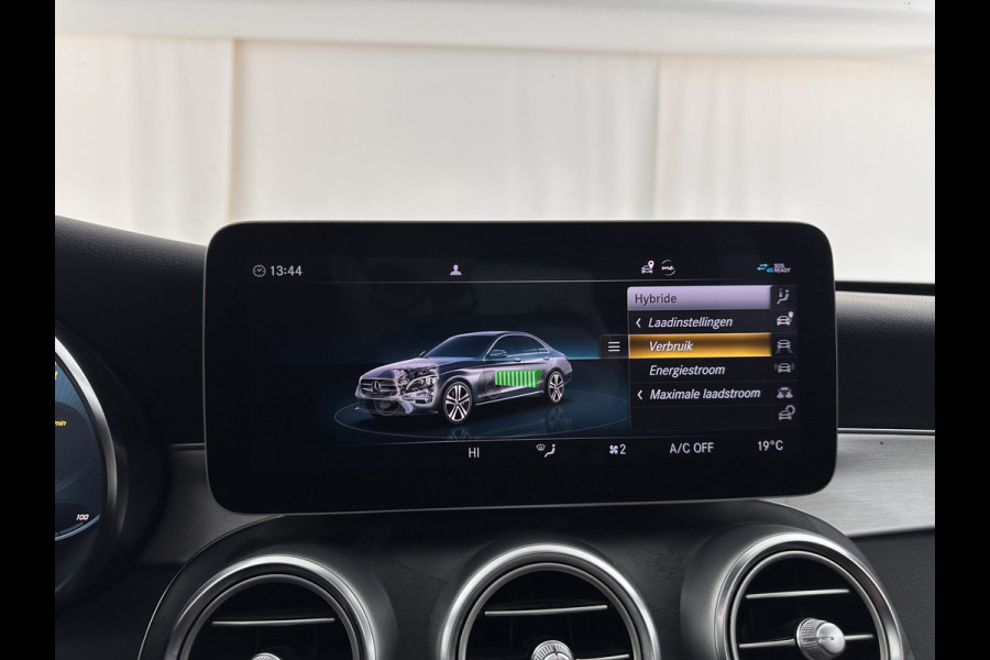 Mercedes-Benz C-Klasse 300 e Business Solution AMG Limited ( Plug-in ) (INCL.BTW) *PANO | LEATHER | MULTIBEAM-LED | DISTRONIC | DIGI-COCKPIT | HEATED-SPORTSEATS | TOP-VIEW | NAVI-FULLMAP | DAB+ | KEYLESS | TOWBAR | 18''ALU*