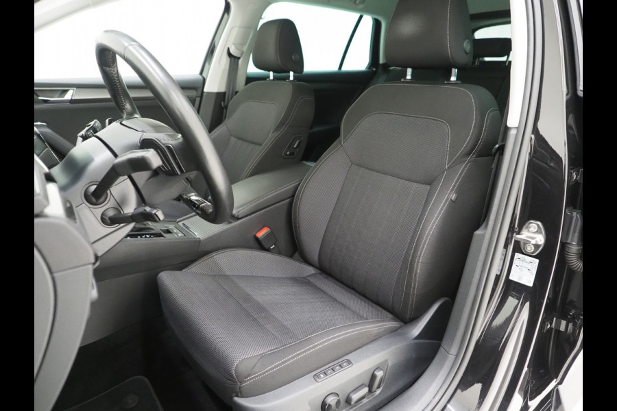Škoda Superb Combi 1.4 TSI iV 218PK Style | Camera | Trekhaak | Keyless | Adaptive Cruise | Memory | Virtual | Carplay