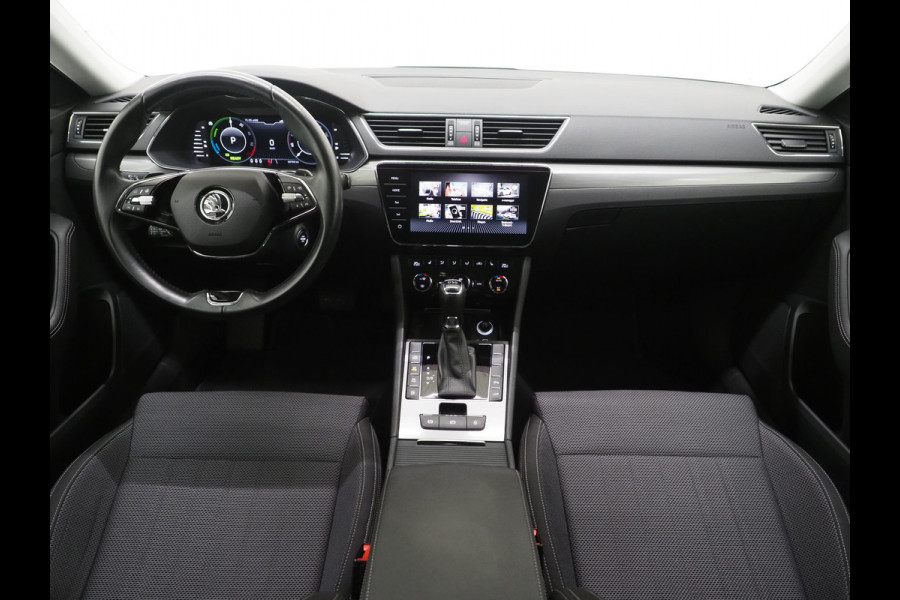 Škoda Superb Combi 1.4 TSI iV 218PK Style | Camera | Trekhaak | Keyless | Adaptive Cruise | Memory | Virtual | Carplay