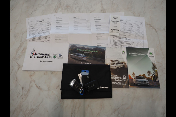 Škoda Superb Combi 1.4 TSI iV 218PK Style | Camera | Trekhaak | Keyless | Adaptive Cruise | Memory | Virtual | Carplay