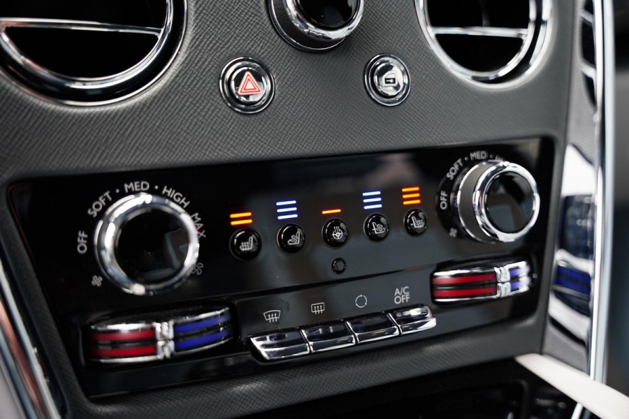 Rolls-Royce Cullinan 6.75 V12 / Bespoke Audio / Starlight / Twin-Coachline