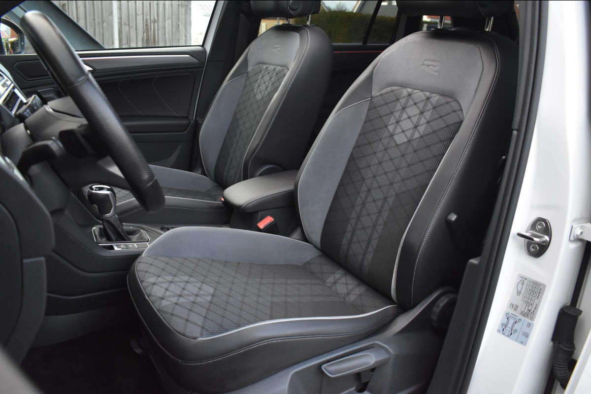 Volkswagen Tiguan 1.5 TSI R-Line | BLACK STYLE | PANORAMADAK | NAP | CAMERA | IQ LIGHT