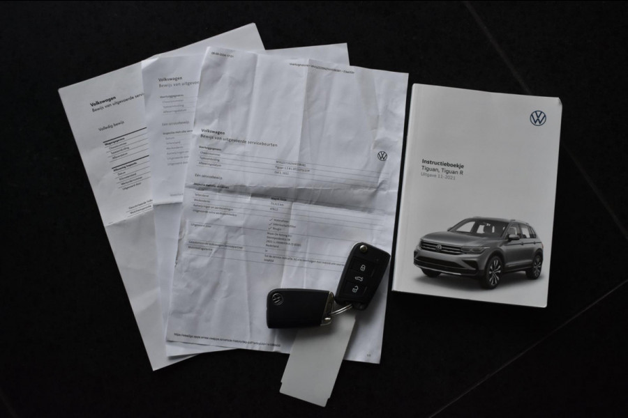 Volkswagen Tiguan 1.5 TSI R-Line | BLACK STYLE | PANORAMADAK | NAP | CAMERA | IQ LIGHT