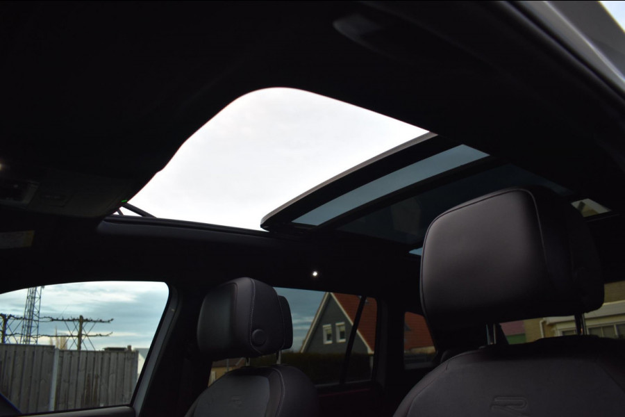 Volkswagen Tiguan 1.5 TSI R-Line | BLACK STYLE | PANORAMADAK | NAP | CAMERA | IQ LIGHT