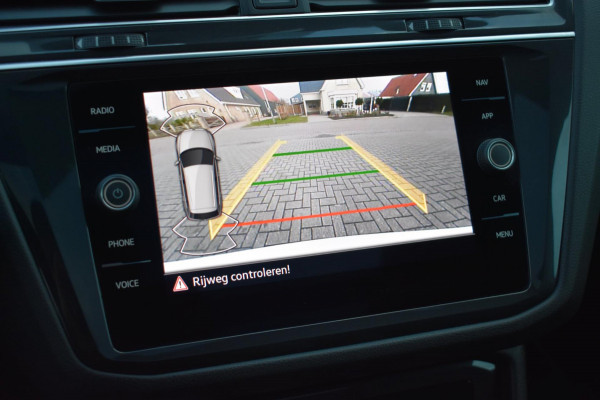 Volkswagen Tiguan 1.5 TSI R-Line | BLACK STYLE | PANORAMADAK | NAP | CAMERA | IQ LIGHT