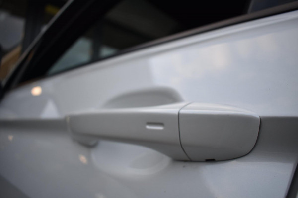 Volkswagen Tiguan 1.5 TSI R-Line | BLACK STYLE | PANORAMADAK | NAP | CAMERA | IQ LIGHT