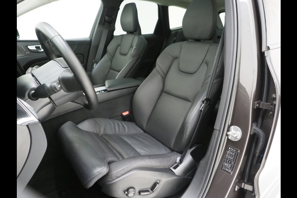 Volvo XC60 2.0 T6 Plug-in hybrid AWD Ultimate Dark Long Range | Panoramadak | Pilot Assist | Harman/Kardon | Head Up | Camera | Keyless | Carplay