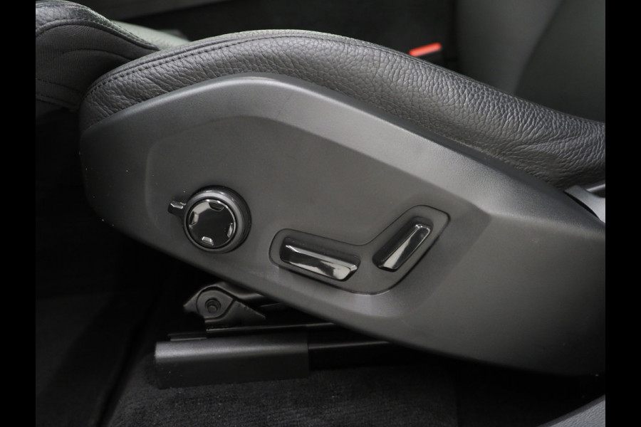 Volvo XC60 2.0 T6 Plug-in hybrid AWD Ultimate Dark Long Range | Panoramadak | Pilot Assist | Harman/Kardon | Head Up | Camera | Keyless | Carplay