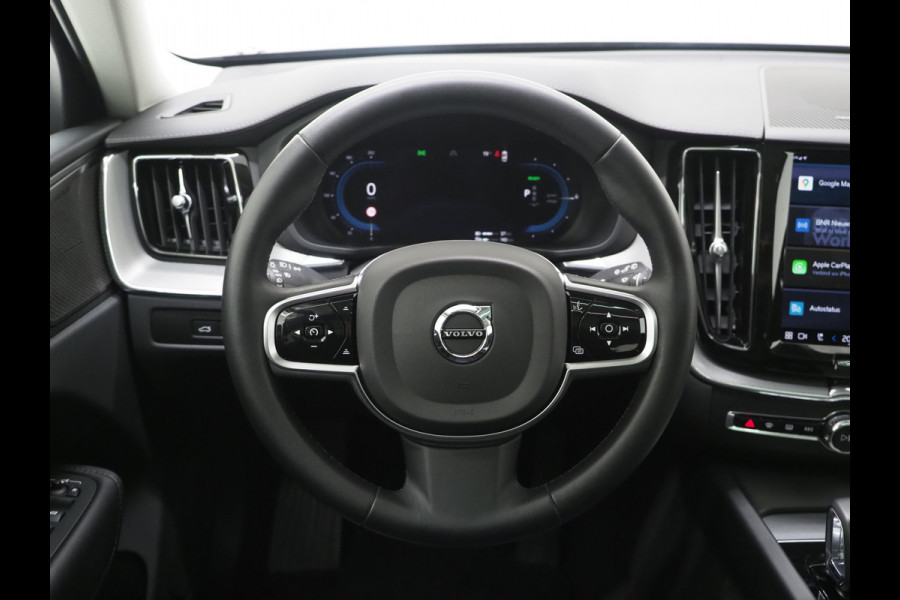 Volvo XC60 2.0 T6 Plug-in hybrid AWD Ultimate Dark Long Range | Panoramadak | Pilot Assist | Harman/Kardon | Head Up | Camera | Keyless | Carplay