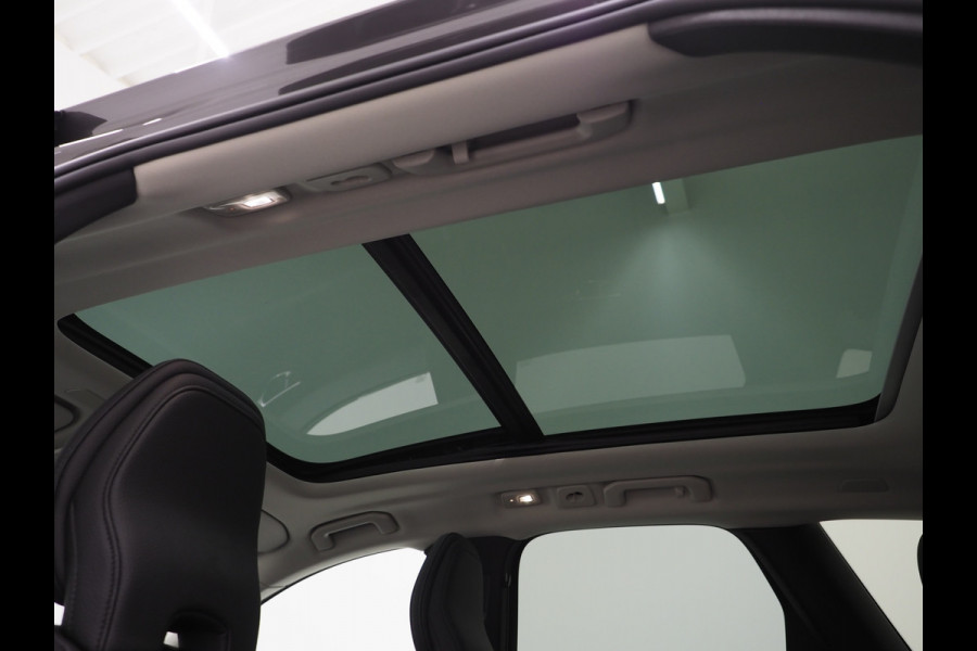 Volvo XC60 2.0 T6 Plug-in hybrid AWD Ultimate Dark Long Range | Panoramadak | Pilot Assist | Harman/Kardon | Head Up | Camera | Keyless | Carplay