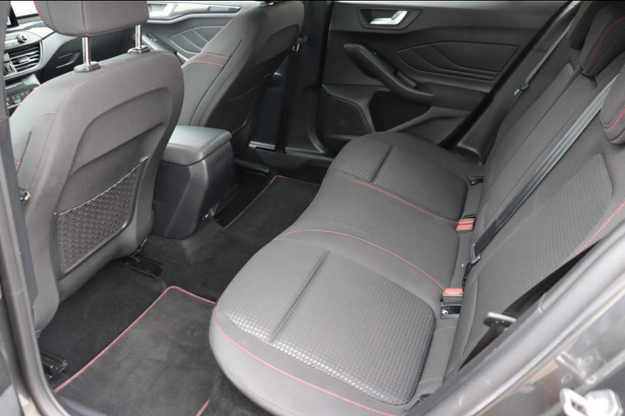 Ford Focus 1.0 EcoBoost Hybrid ST Line X Business org.NL trekhaak digi-dashboard camera