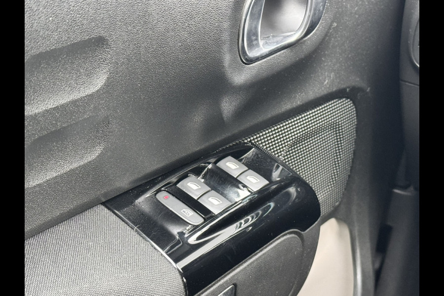 Citroën C3 1.2 PureTech Shine | Stoelverwarming | Armsteun | Camera | MEER FOTO'S VOLGEN! Apple/Android CarPlay