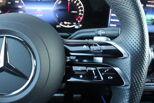 Mercedes-Benz GLA 250 e AMG LINE "NIEUW MODEL!" | PANORAMISCH SCHUIF/KANTEL DAK | SFEER VERLICHTING | ELEKTRISCH BEDIENBARE VOORSTOELEN MET GEHEUGENFUNCTIE EN "ZITKINEMATICA" | DRAADLOZE APPLE CARPLAY/ANDROID AUTO | NIGHT PAKKET: DAKRELING ZWART, ZIJRUITEN EN ACHTERRUITEN ZWART, LICHTMETALEN VELGEN 20" ZWART | HEAD UP DISPLAY | REALITY-NAVIGATIE  | 360° CAMERA | MULTI BEAM LED KOPLAMPEN | DODEHOEK DETECTIE | ADAPTIVE CRUISE CONTROL | KEYLESS GO | ELEKTRISCH BEDIENBARE ACHTERKLEP | DRAADLOZE TELEFOONLADER | SURROUND BURMESTER AUDIO | WINTERPAKKET: STUUR/STOEL VERWARMING |