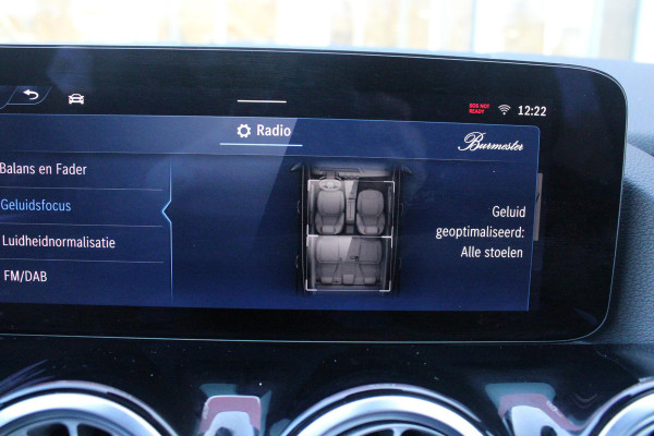 Mercedes-Benz GLA 250 e AMG LINE "NIEUW MODEL!" | PANORAMISCH SCHUIF/KANTEL DAK | SFEER VERLICHTING | ELEKTRISCH BEDIENBARE VOORSTOELEN MET GEHEUGENFUNCTIE EN "ZITKINEMATICA" | DRAADLOZE APPLE CARPLAY/ANDROID AUTO | NIGHT PAKKET: DAKRELING ZWART, ZIJRUITEN EN ACHTERRUITEN ZWART, LICHTMETALEN VELGEN 20" ZWART | HEAD UP DISPLAY | REALITY-NAVIGATIE  | 360° CAMERA | MULTI BEAM LED KOPLAMPEN | DODEHOEK DETECTIE | ADAPTIVE CRUISE CONTROL | KEYLESS GO | ELEKTRISCH BEDIENBARE ACHTERKLEP | DRAADLOZE TELEFOONLADER | SURROUND BURMESTER AUDIO | WINTERPAKKET: STUUR/STOEL VERWARMING |