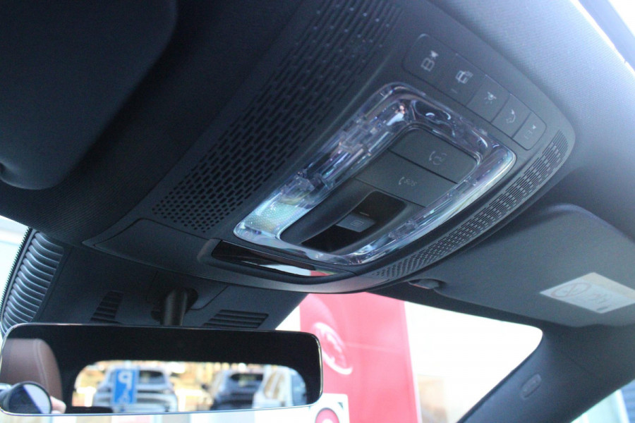 Mercedes-Benz GLA 250 e AMG LINE "NIEUW MODEL!" | PANORAMISCH SCHUIF/KANTEL DAK | SFEER VERLICHTING | ELEKTRISCH BEDIENBARE VOORSTOELEN MET GEHEUGENFUNCTIE EN "ZITKINEMATICA" | DRAADLOZE APPLE CARPLAY/ANDROID AUTO | NIGHT PAKKET: DAKRELING ZWART, ZIJRUITEN EN ACHTERRUITEN ZWART, LICHTMETALEN VELGEN 20" ZWART | HEAD UP DISPLAY | REALITY-NAVIGATIE  | 360° CAMERA | MULTI BEAM LED KOPLAMPEN | DODEHOEK DETECTIE | ADAPTIVE CRUISE CONTROL | KEYLESS GO | ELEKTRISCH BEDIENBARE ACHTERKLEP | DRAADLOZE TELEFOONLADER | SURROUND BURMESTER AUDIO | WINTERPAKKET: STUUR/STOEL VERWARMING |