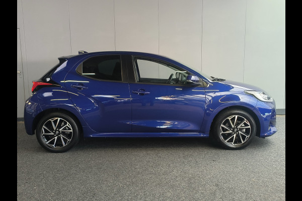 Toyota Yaris 1.5 Hybrid 115 Business Rijklaar + 12 maanden Bovag-garantie Henk Jongen Auto's in Helmond,  al 50 jaar service zoals 't hoort!