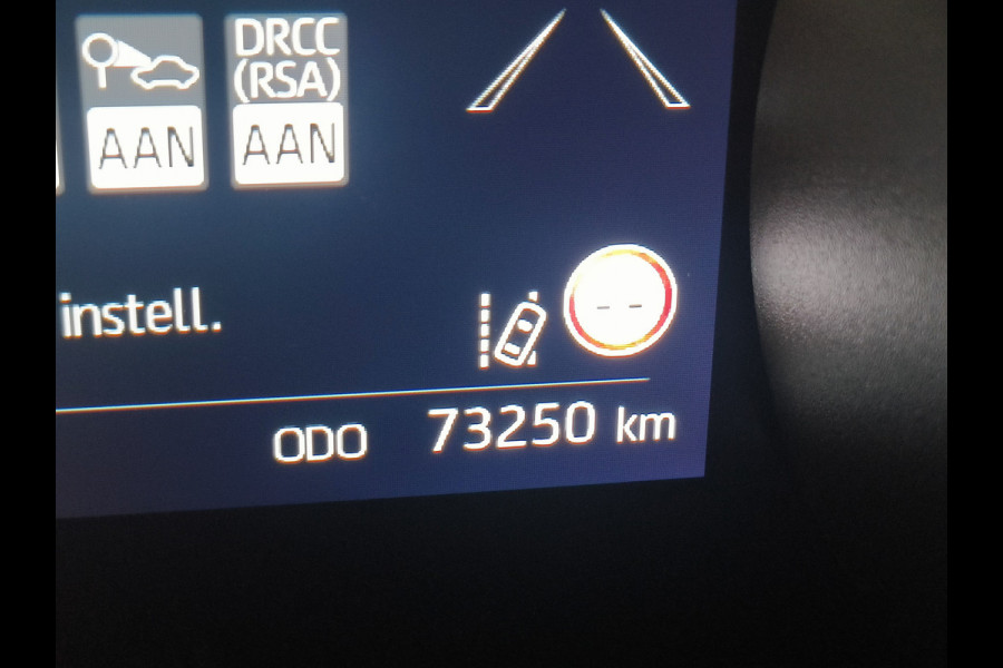 Toyota Yaris 1.5 Hybrid 115 Business Rijklaar + 12 maanden Bovag-garantie Henk Jongen Auto's in Helmond,  al 50 jaar service zoals 't hoort!