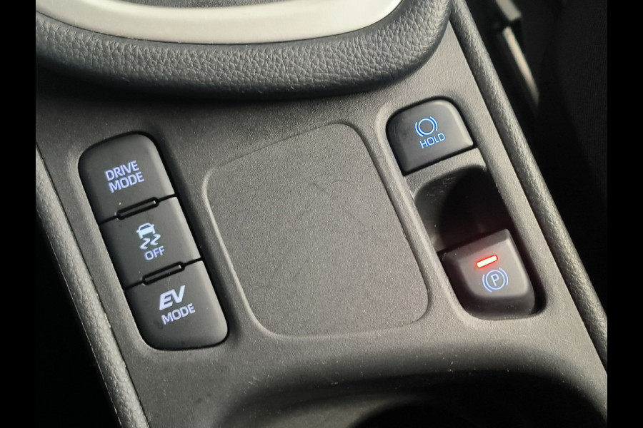 Toyota Yaris 1.5 Hybrid 115 Business Rijklaar + 12 maanden Bovag-garantie Henk Jongen Auto's in Helmond,  al 50 jaar service zoals 't hoort!