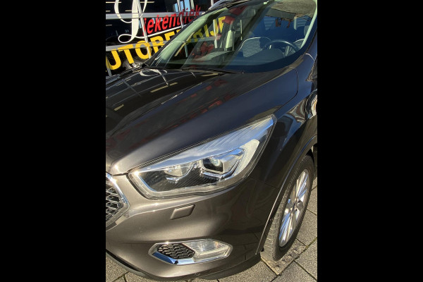Ford Kuga 1.5 EcoBoost Vignale - Navigatie I Leer I Airco I Sport interieur & velgen I LED I PDC I Dealer onderhouden