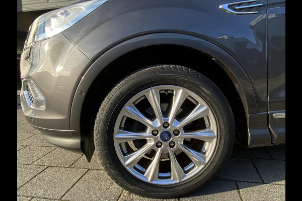 Ford Kuga 1.5 EcoBoost Vignale - Navigatie I Leer I Airco I Sport interieur & velgen I LED I PDC I Dealer onderhouden