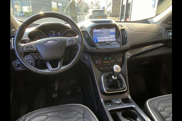 Ford Kuga 1.5 EcoBoost Vignale - Navigatie I Leer I Airco I Sport interieur & velgen I LED I PDC I Dealer onderhouden