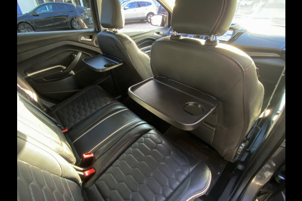 Ford Kuga 1.5 EcoBoost Vignale - Navigatie I Leer I Airco I Sport interieur & velgen I LED I PDC I Dealer onderhouden