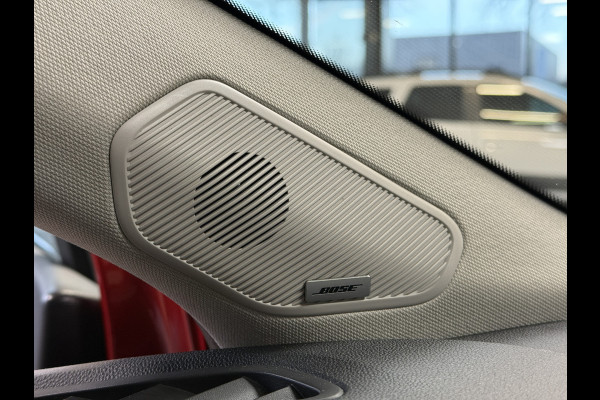 Renault Captur 1.3 TCe 155 Edition One | Groot Navi | ACC | Bose | 360 | 18"| Stoel & Stuur verwarming | 100 % Dealer onderhouden!