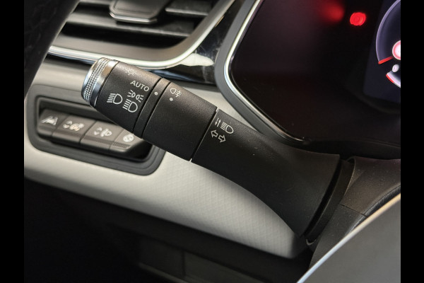 Renault Captur 1.3 TCe 155 Edition One | Groot Navi | ACC | Bose | 360 | 18"| Stoel & Stuur verwarming | 100 % Dealer onderhouden!