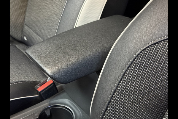 Renault Captur 1.3 TCe 155 Edition One | Groot Navi | ACC | Bose | 360 | 18"| Stoel & Stuur verwarming | 100 % Dealer onderhouden!