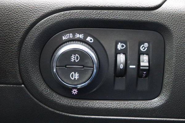 Opel Grandland X 1.2 Turbo Innovation org. NL trekhaak camera H.leer verwarmde comfort-stoelen