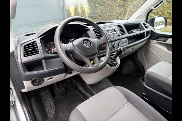 Volkswagen Transporter 2.0 TDI 150 PK / L2H1 / 1e EIG. / IMPERIAAL / TREKHAAK / AIRCO / CRUISE / PDC