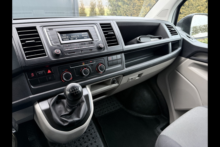 Volkswagen Transporter 2.0 TDI 150 PK / L2H1 / 1e EIG. / IMPERIAAL / TREKHAAK / AIRCO / CRUISE / PDC