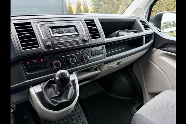Volkswagen Transporter 2.0 TDI 150 PK / L2H1 / 1e EIG. / IMPERIAAL / TREKHAAK / AIRCO / CRUISE / PDC