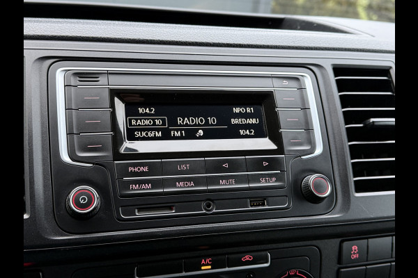 Volkswagen Transporter 2.0 TDI 150 PK / L2H1 / 1e EIG. / IMPERIAAL / TREKHAAK / AIRCO / CRUISE / PDC