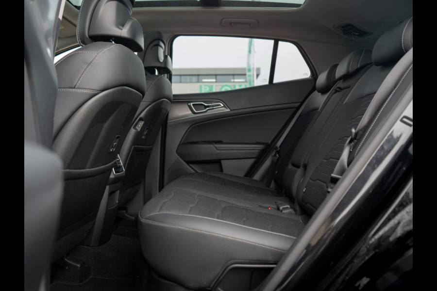 Kia Sportage 1.6 T-GDi Hybrid DynamicPlusLine | BLACK PACK | Navigatie | Stoel en stuurverwarming |