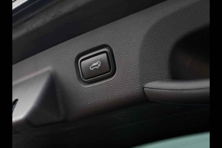 Kia Sportage 1.6 T-GDi Hybrid DynamicPlusLine | BLACK PACK | Navigatie | Stoel en stuurverwarming |