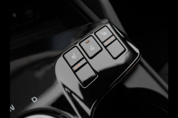 Kia Sportage 1.6 T-GDi Hybrid DynamicPlusLine | BLACK PACK | Navigatie | Stoel en stuurverwarming |