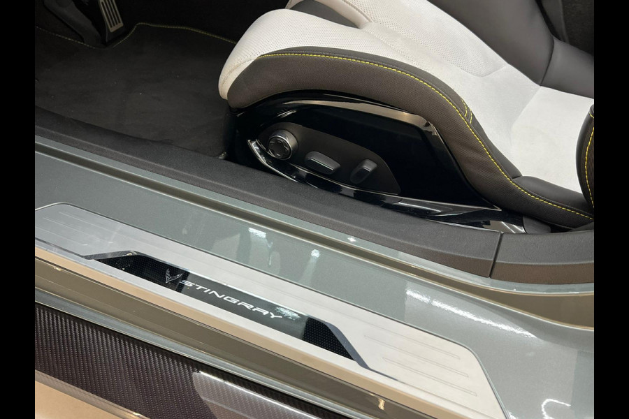 Chevrolet Corvette C8.R Convertible Carbon Pack